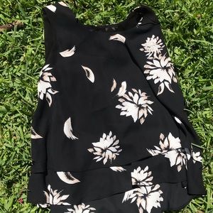 Black Floral Top🖤